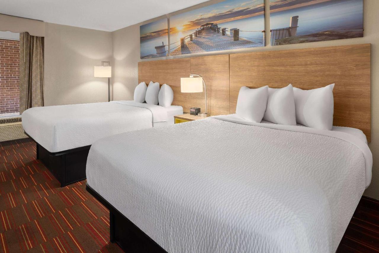 Days By Wyndham Hotel